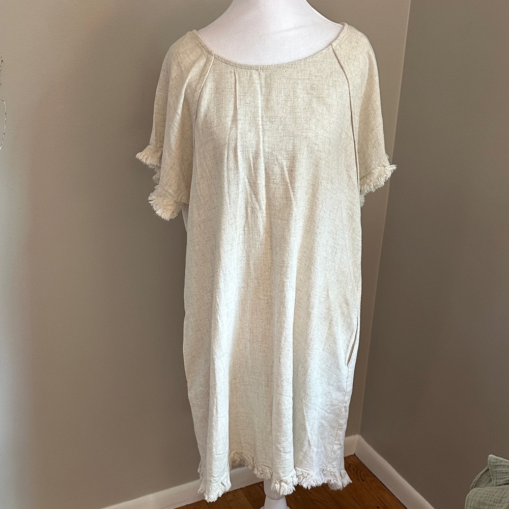 NWT ZENANA BEIGE FRINGE EDGE HIGH LOW FLOWY DRESS WITH POCKETS, Sz M